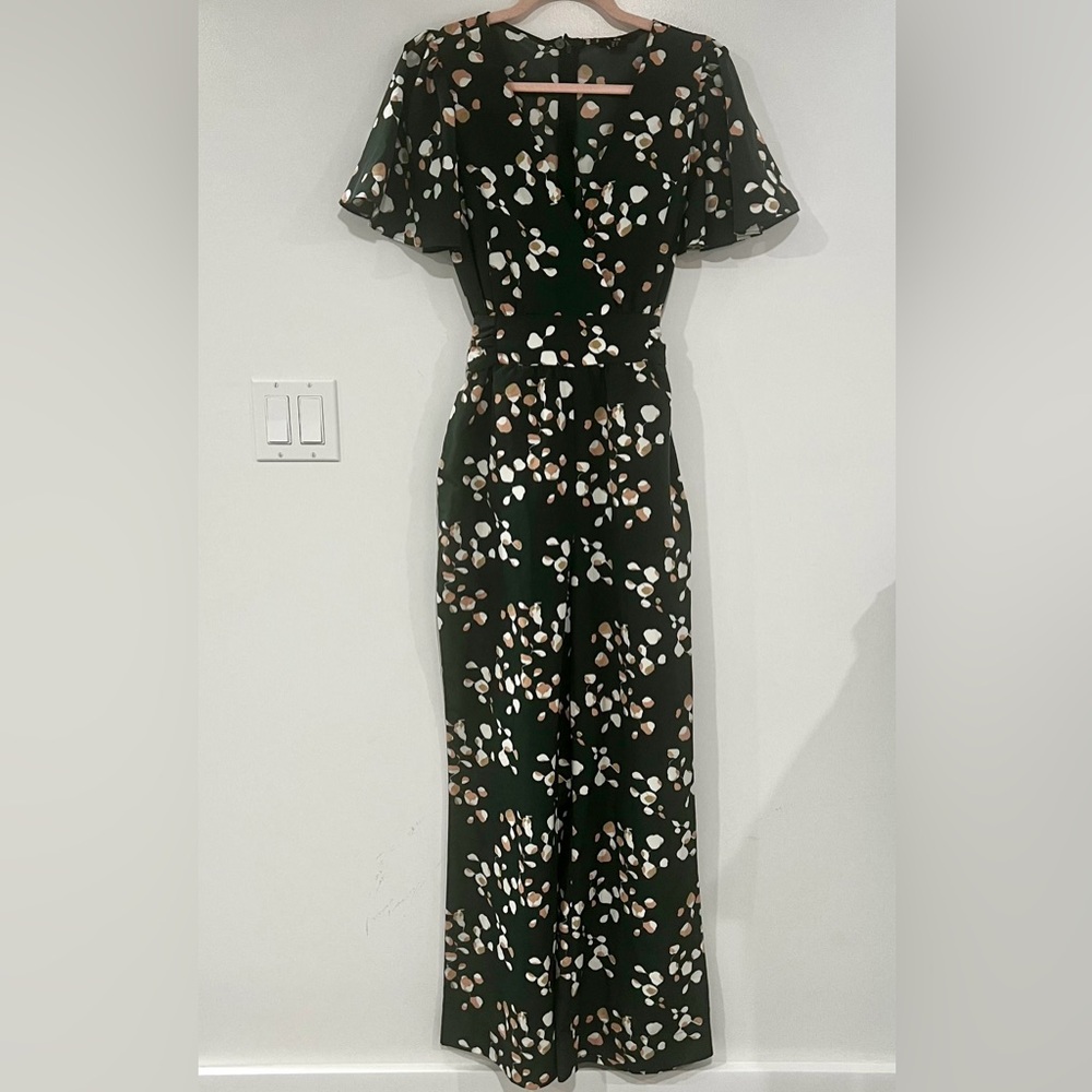 H&M Green Floral V-Neck Jumpsuit Women’s Sz 8